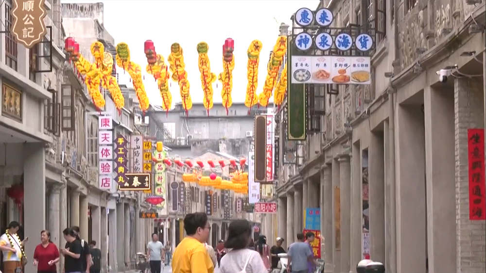 辽宁舰编队专业稳妥处置应对日本舰机滋扰挑衅 独家画面公布